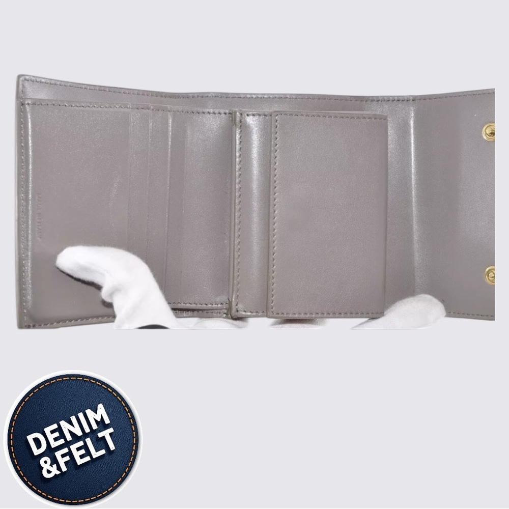 CELINE Women’s Small  Tri-Fold Wallet Leather | Color: Greige | w/Box & Bag 🩶🩶 - Picture 8 of 14